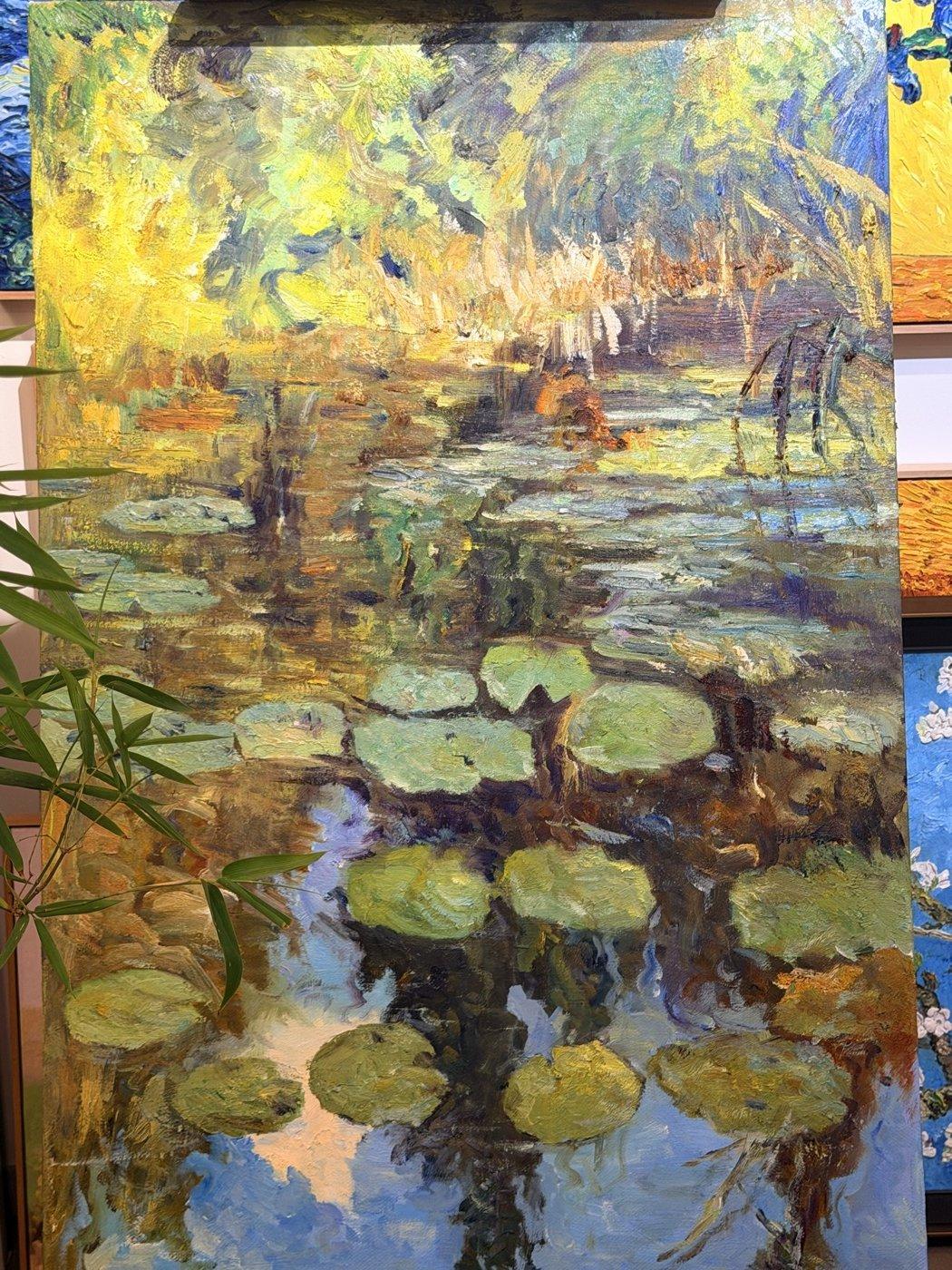 临摹莫奈睡莲系列 意风画廊手绘油画工作室实拍